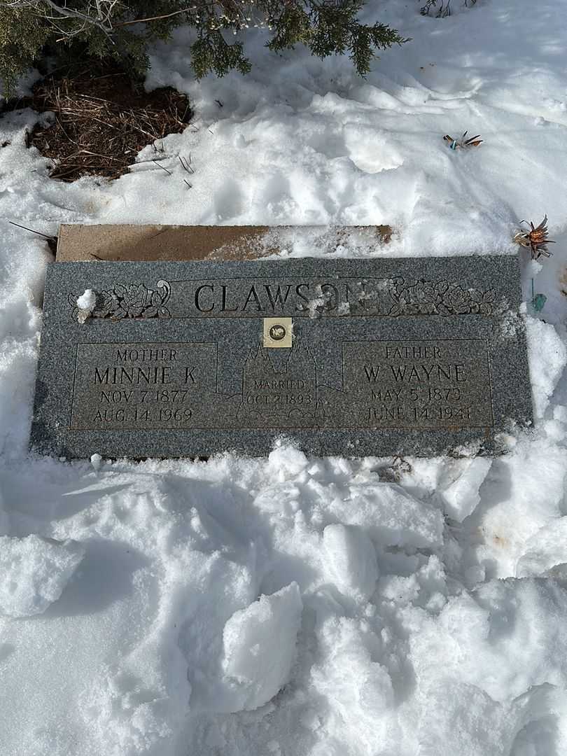 Minnie Kirk Clawson's grave. Photo 1