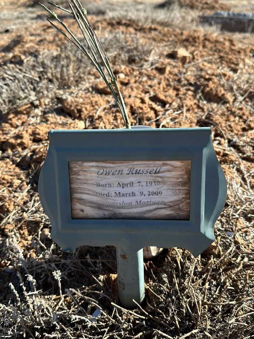 Owen Russell's grave. Photo 1