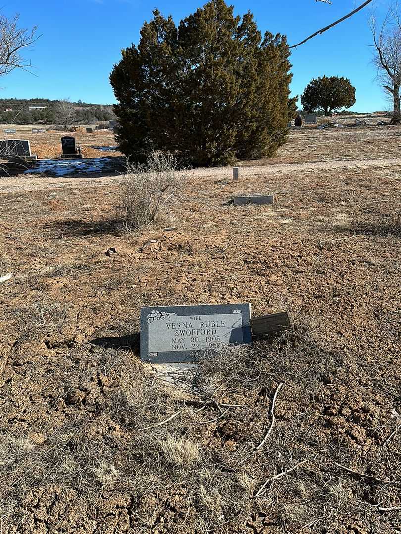 Verna Ruble Swofford's grave. Photo 1