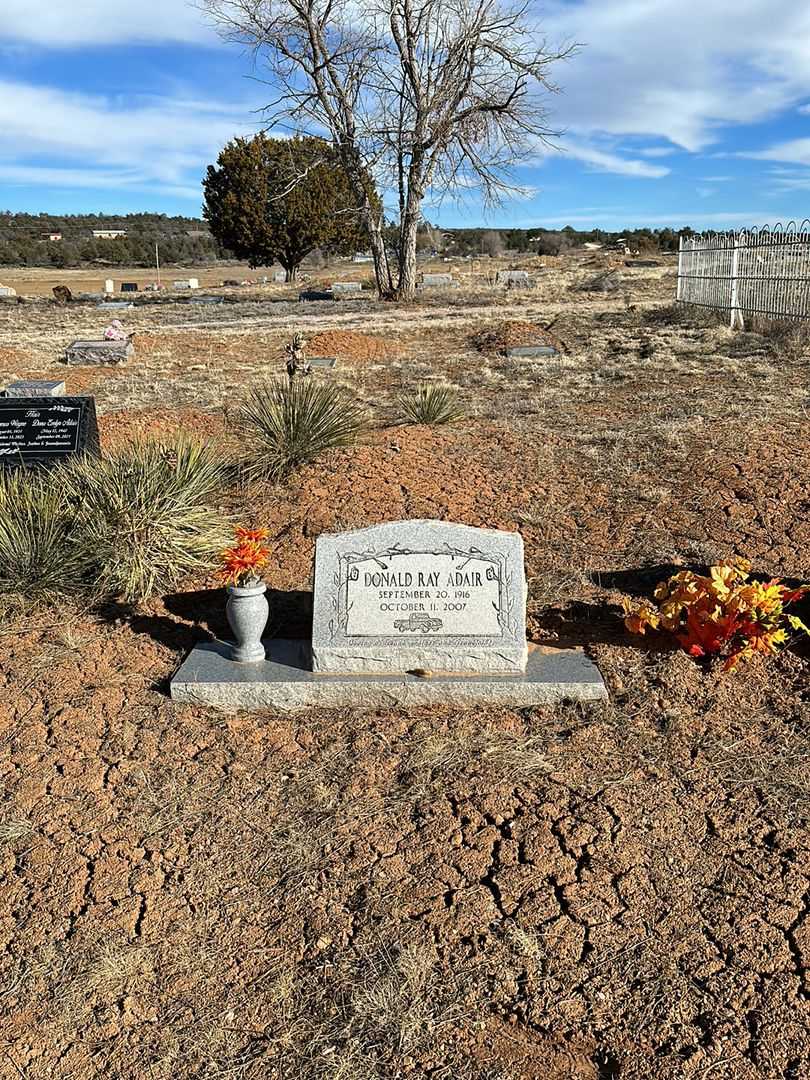 Donald Ray Adair's grave. Photo 2