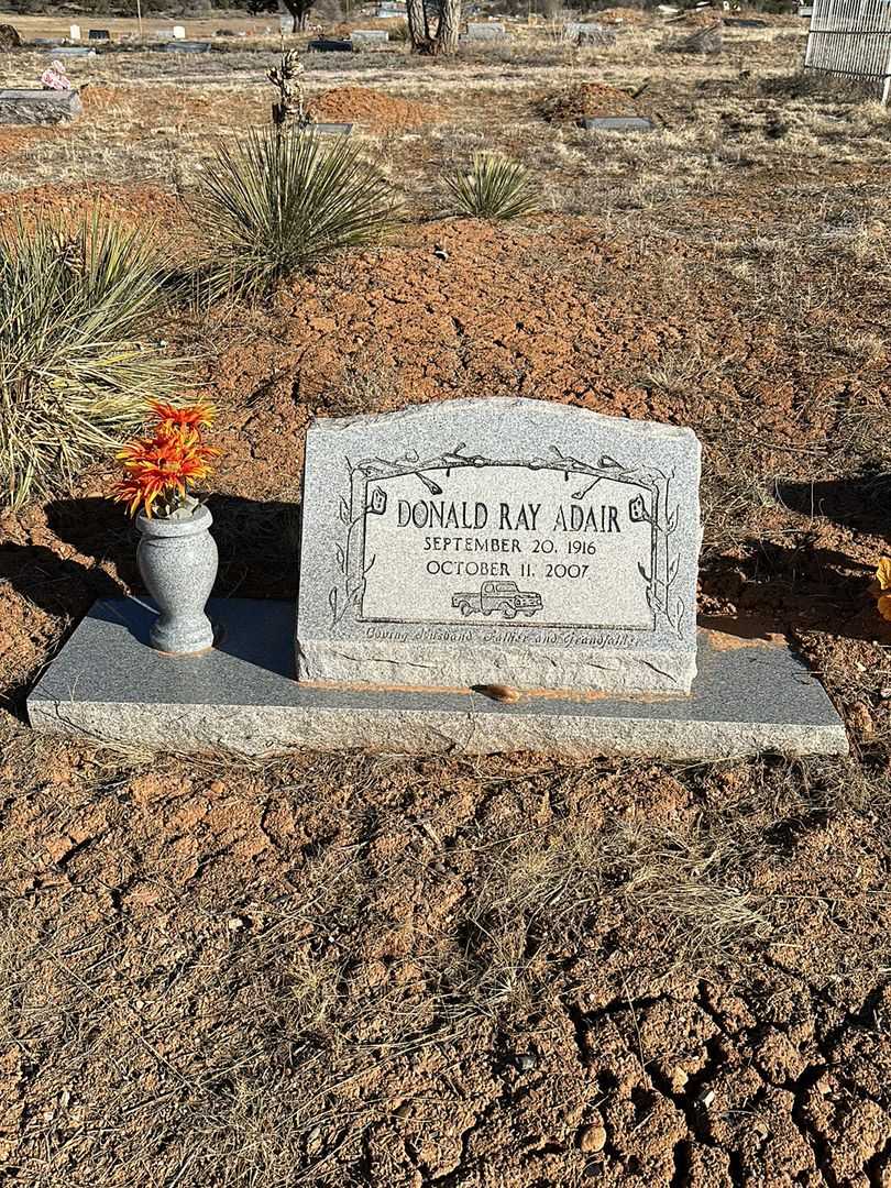 Donald Ray Adair's grave. Photo 1