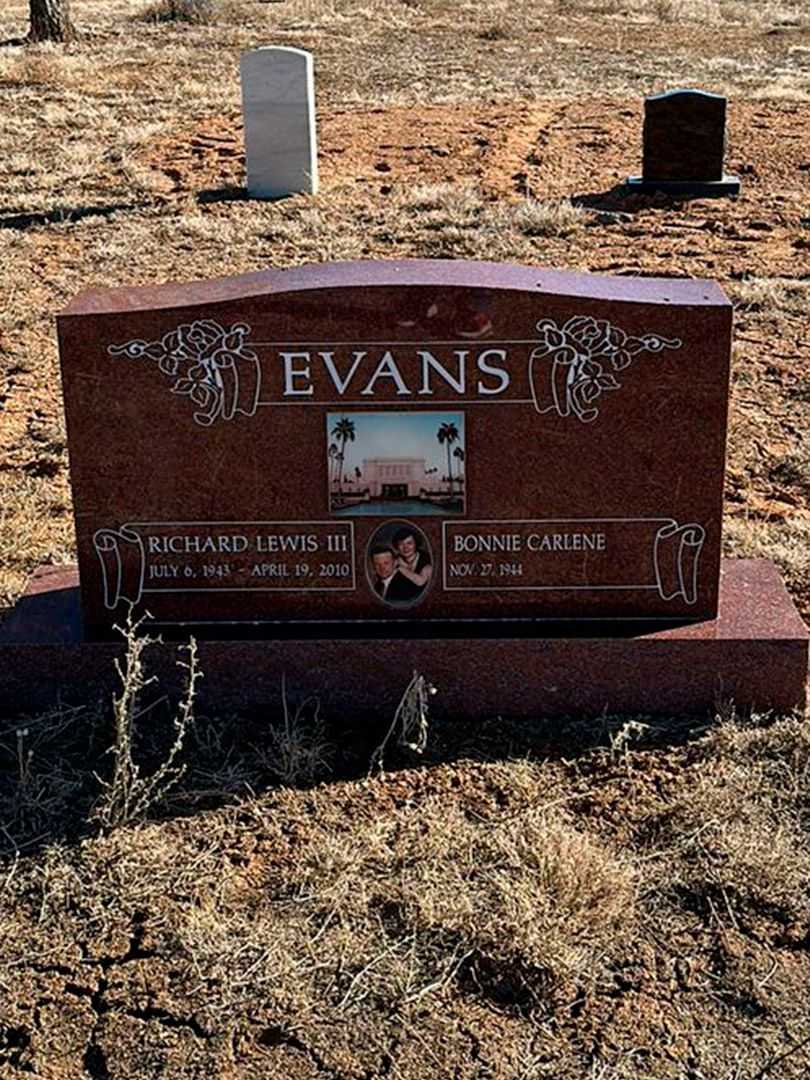 Richard Lewis Evans Third's grave. Photo 1
