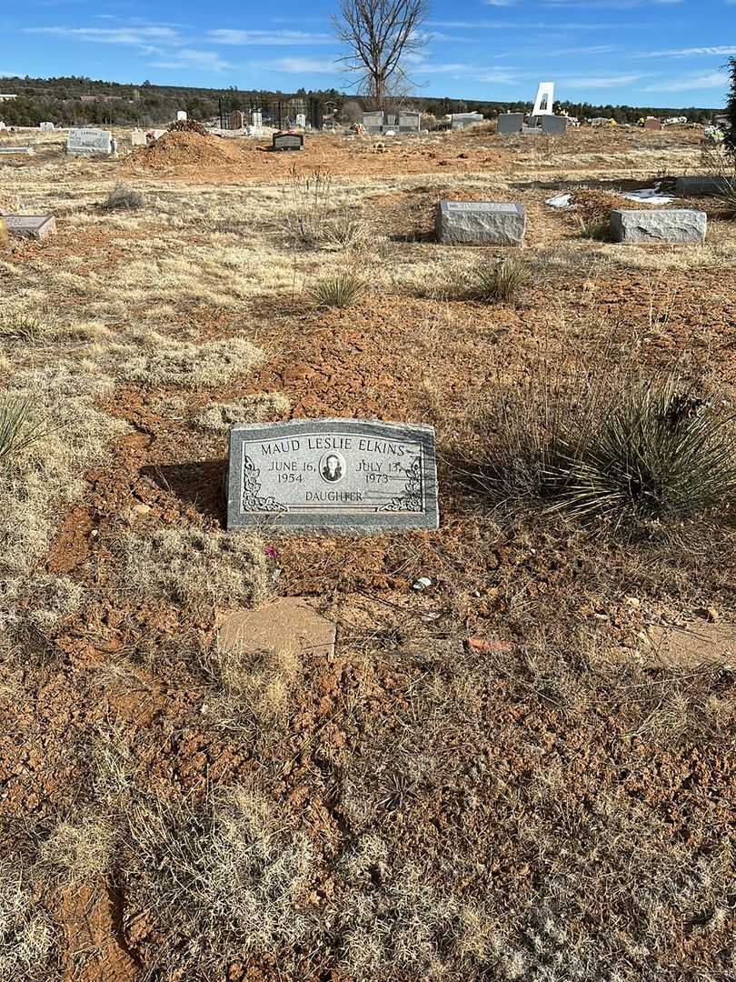 Maud Leslie Elkins's grave. Photo 2