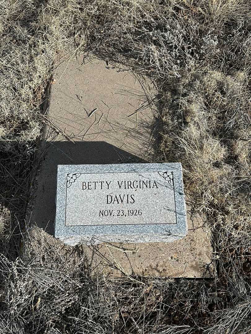 Betty Virginia Davis's grave. Photo 1
