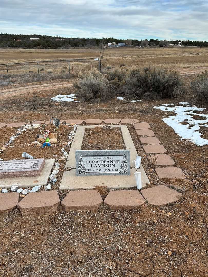 Lura Deanne Lambson's grave. Photo 1