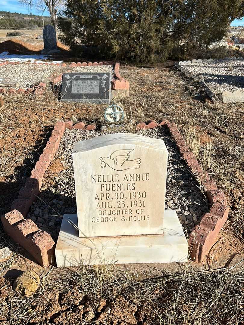 Nellie Annie Fuentes's grave. Photo 1