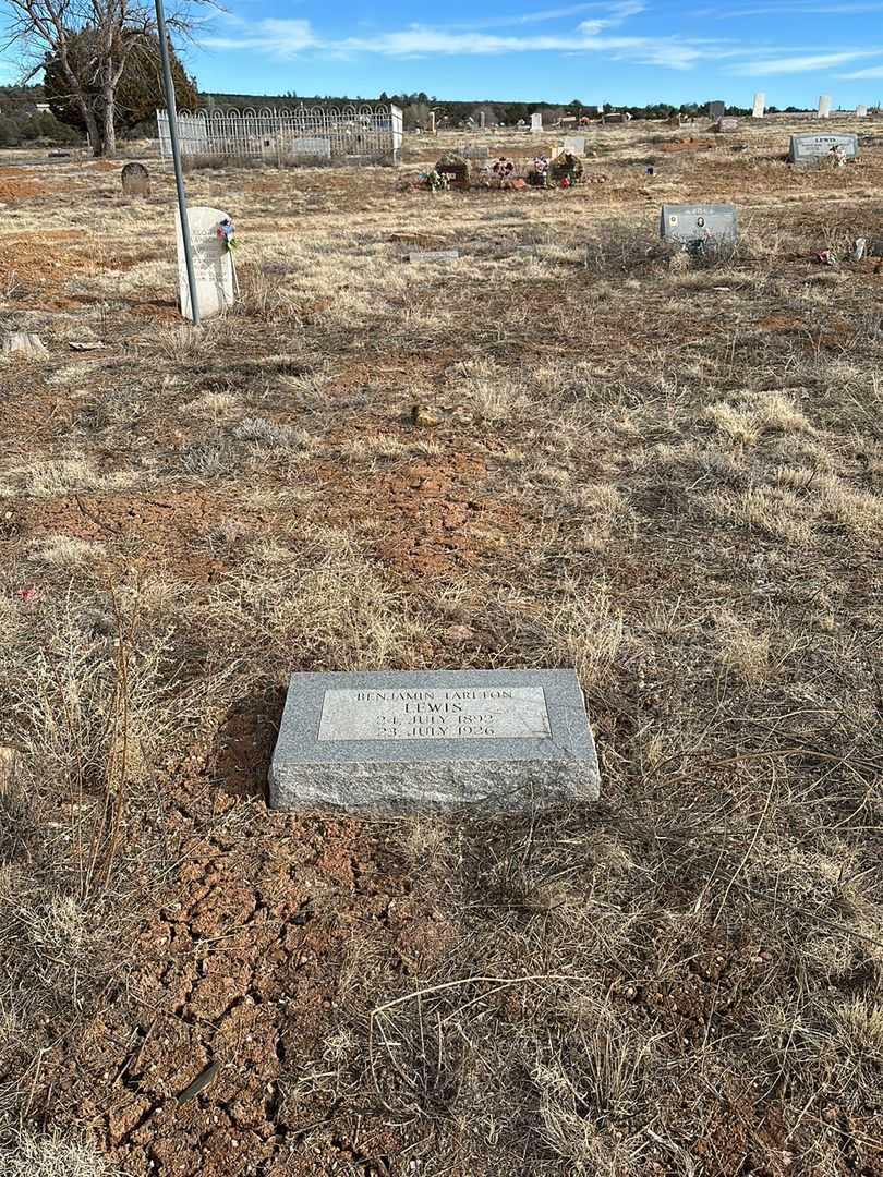 Benjamin Tarlton Lewis's grave. Photo 2