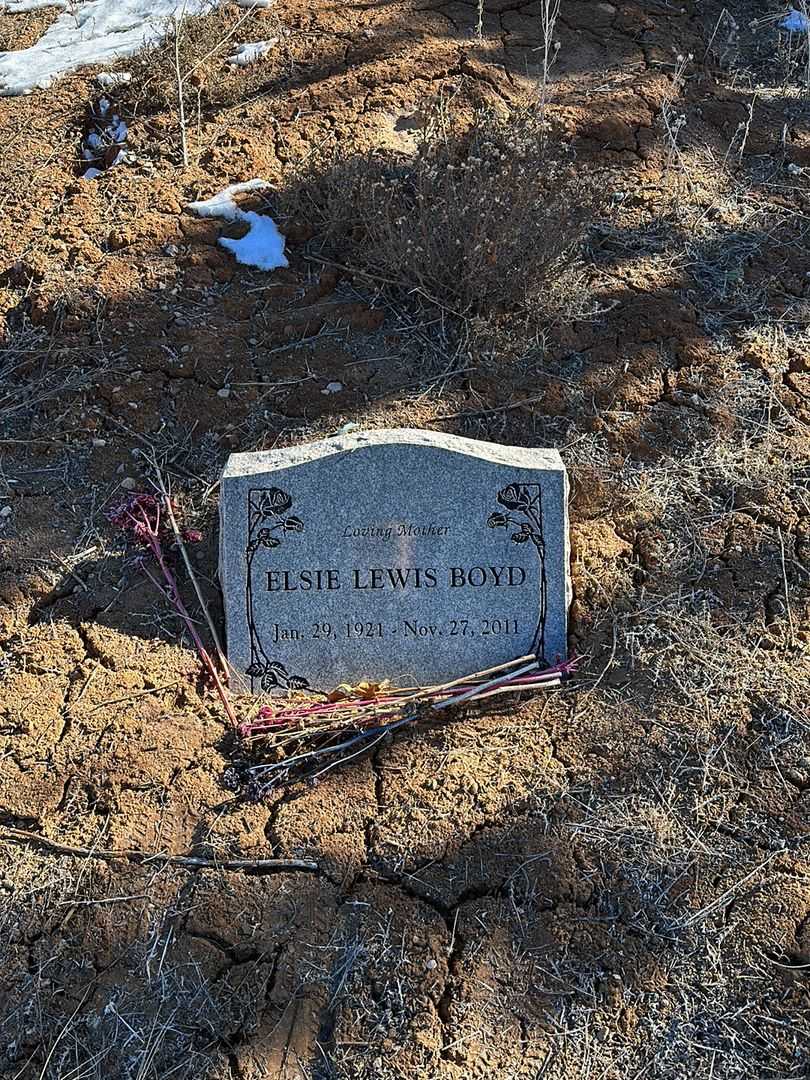 Elsie Lewis Boyd's grave. Photo 2