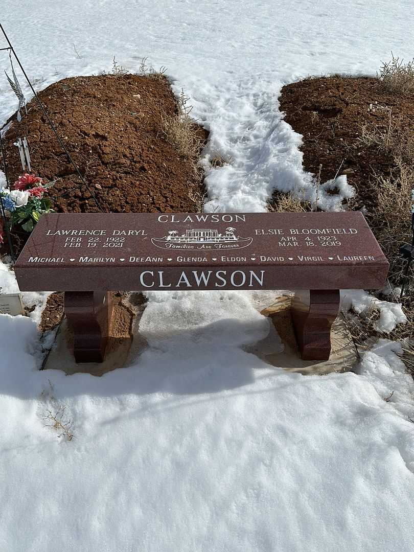 Elsie Bloomfield Clawson's grave. Photo 1