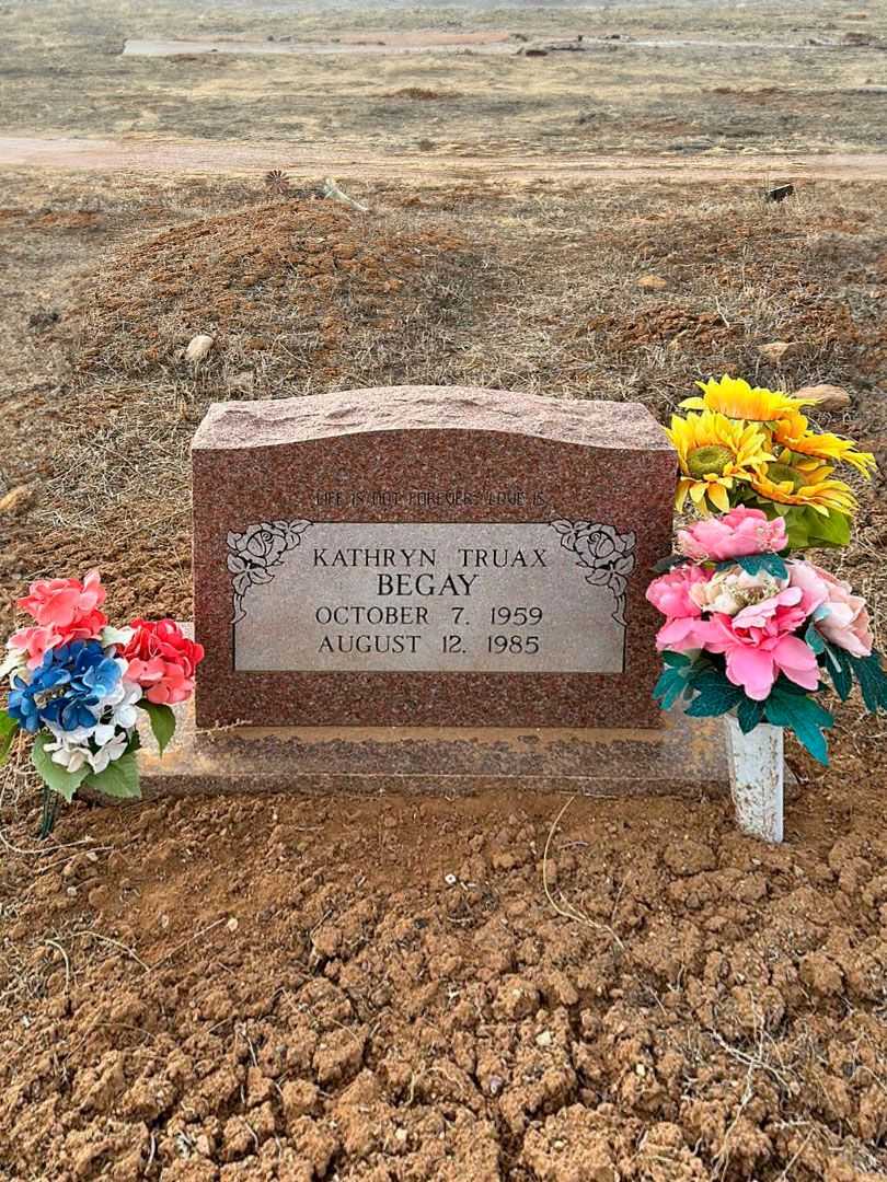Kathryn Truax Begay's grave. Photo 1