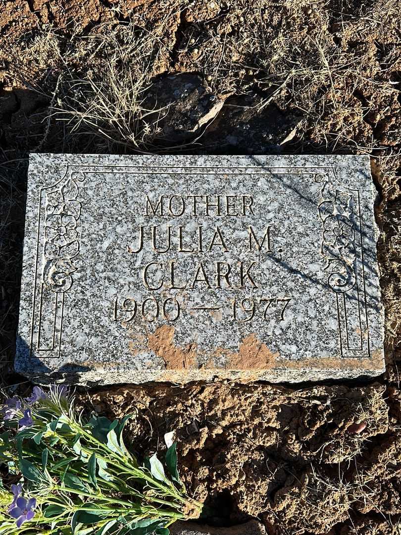 Julia M. "Jewel" Clark's grave. Photo 1