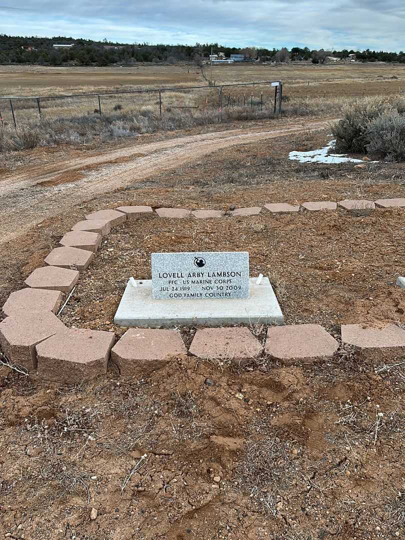 Lovell Arby Lambson's grave. Photo 1