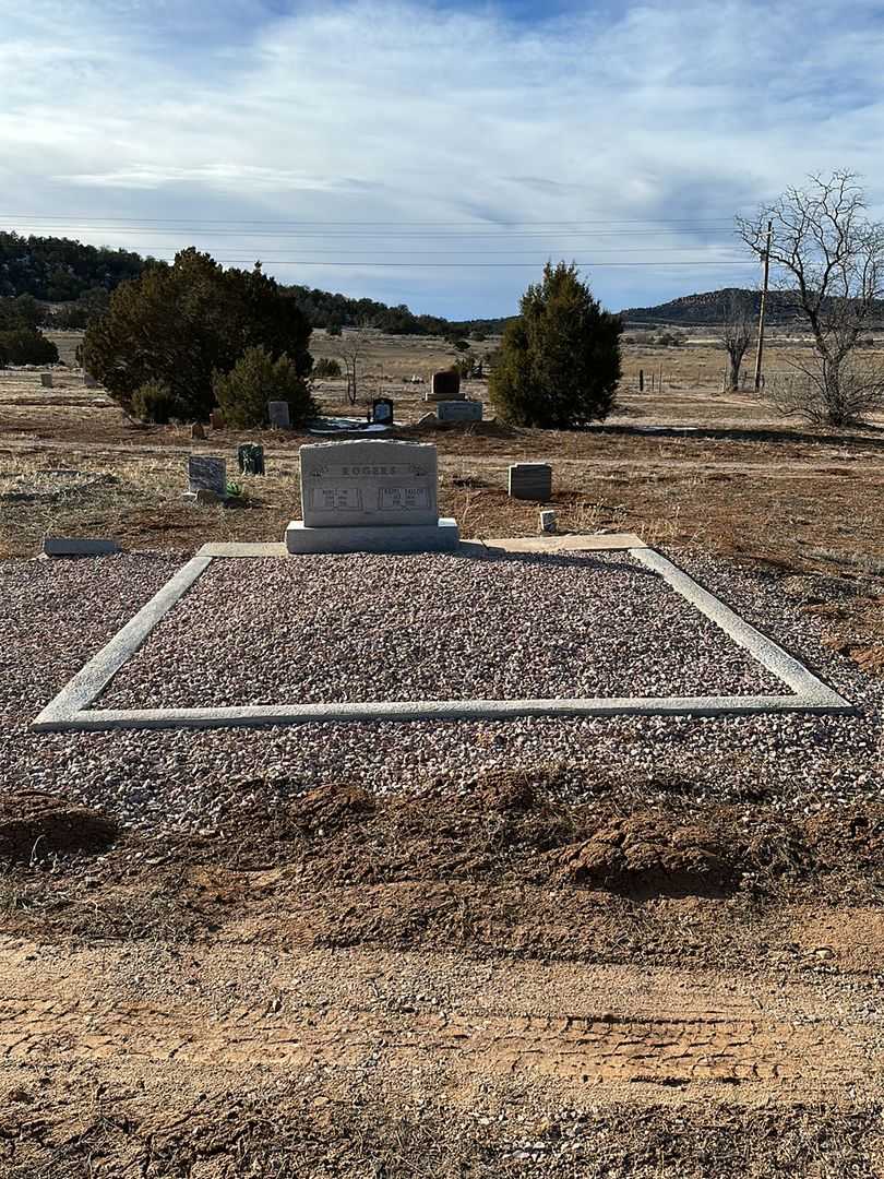 Hazel Fallon Rogers's grave. Photo 2