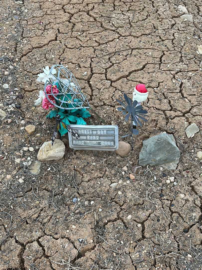 Frank Sam Pino's grave. Photo 1