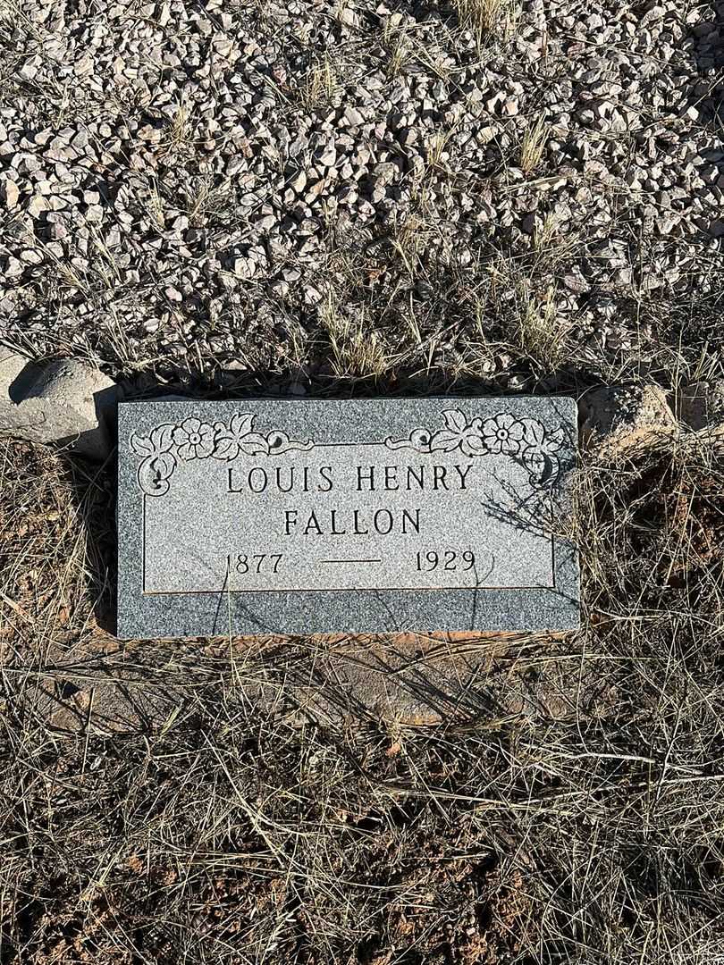 Louis Henry Fallon's grave. Photo 1
