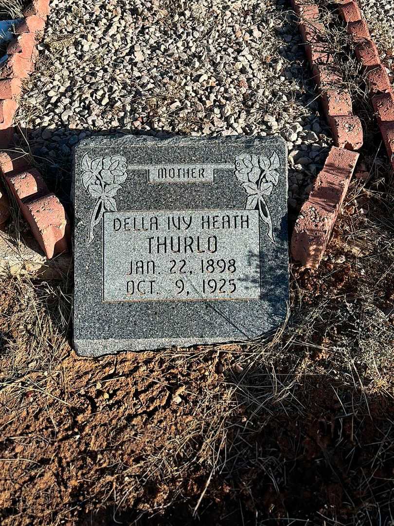 Della Ivy Heath Thurlo's grave. Photo 1