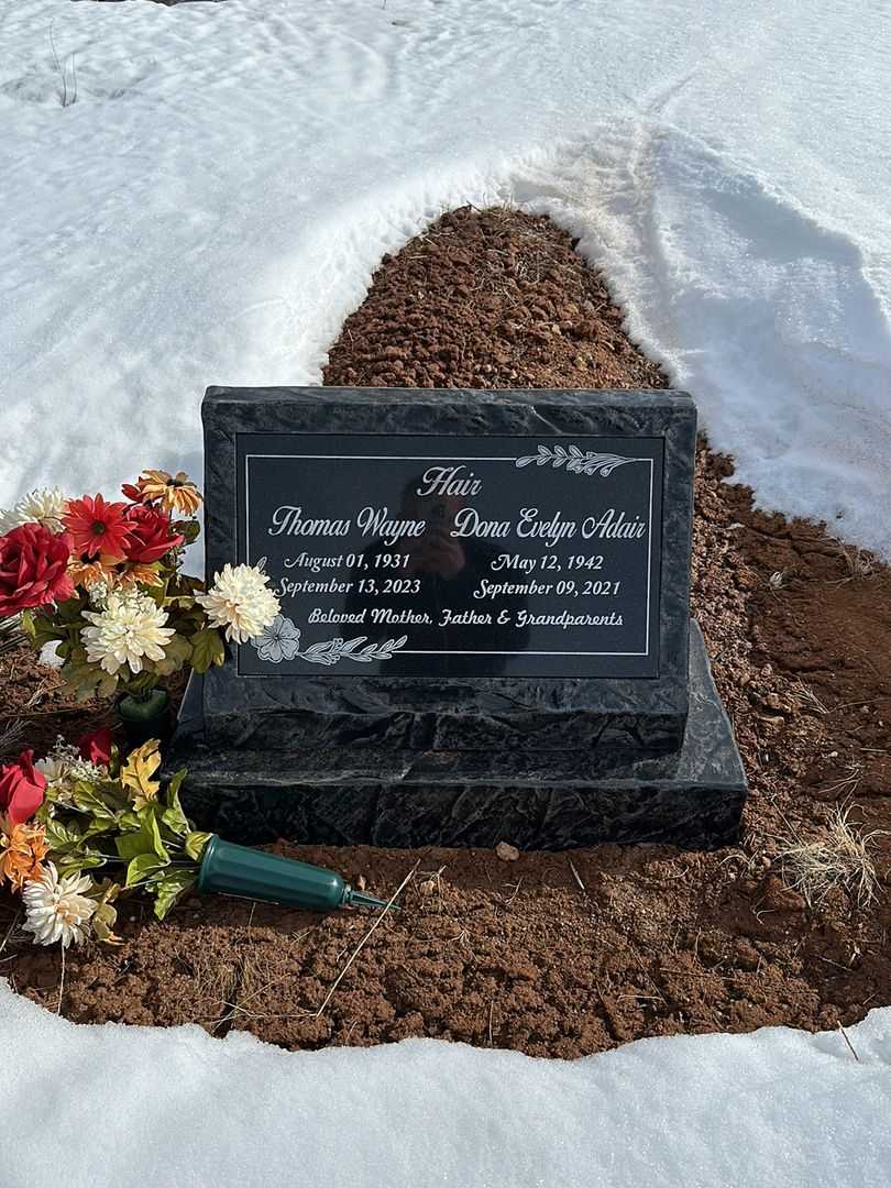 Thomas Wayne Hair's grave. Photo 1