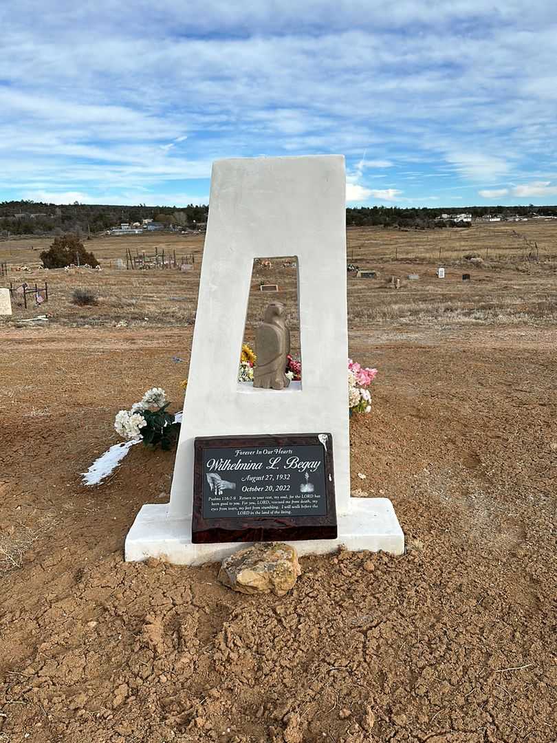 Wilhelmina L. Begay's grave. Photo 2