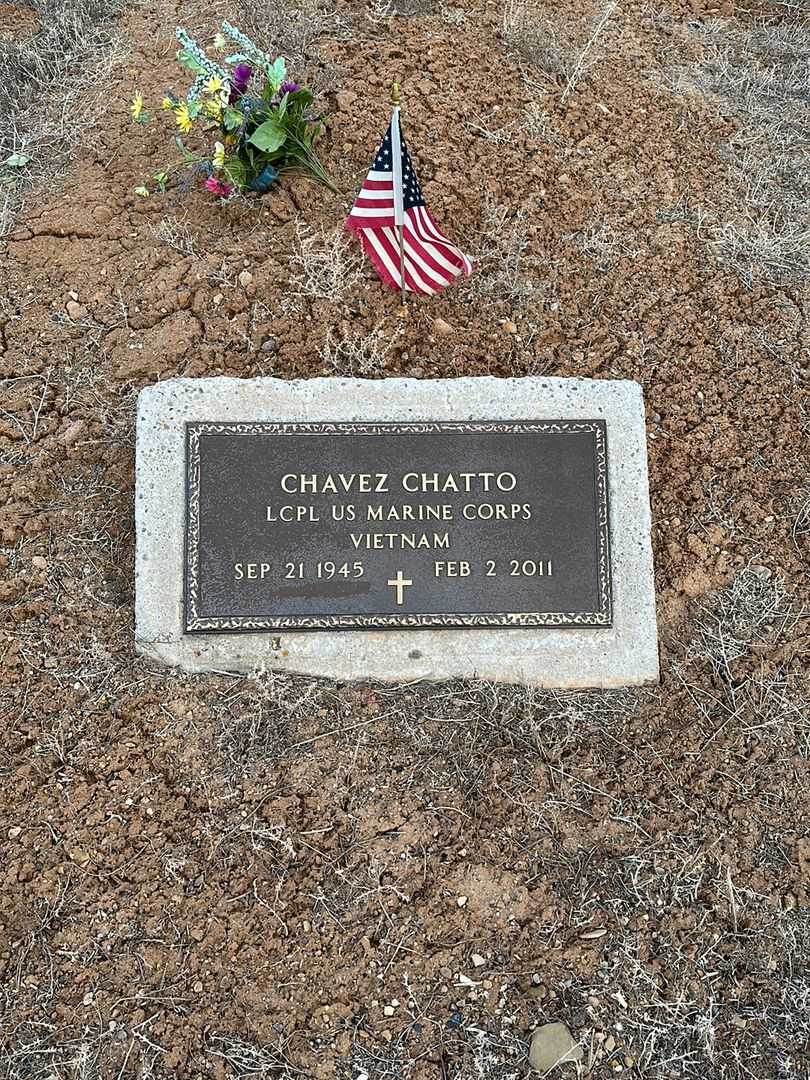 Chavez Chatto's grave. Photo 1