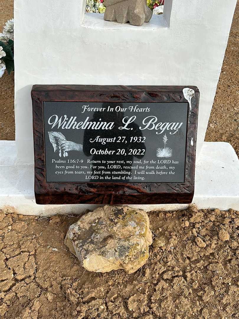 Wilhelmina L. Begay's grave. Photo 1