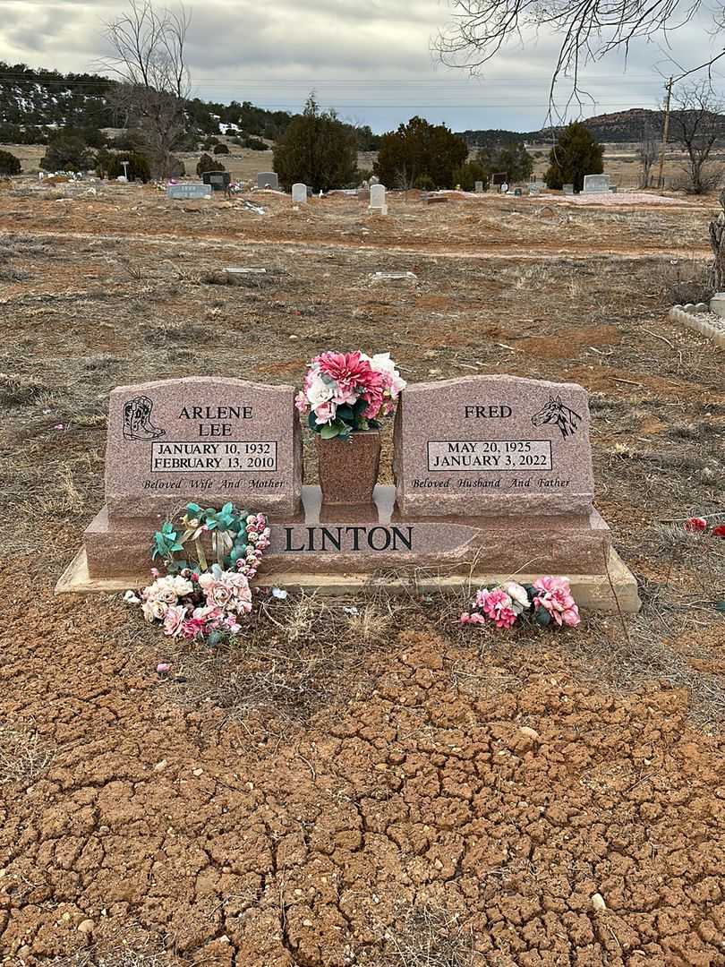 Fred Linton's grave. Photo 1