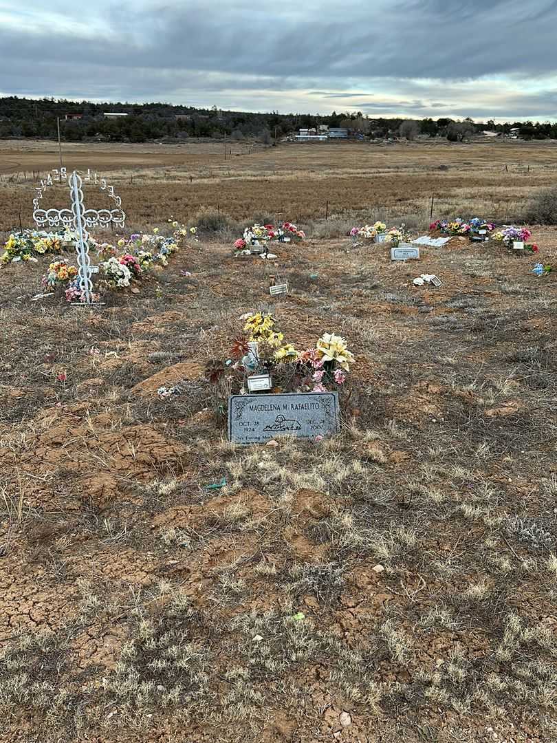 Magdelena M. Rafaelito's grave. Photo 2