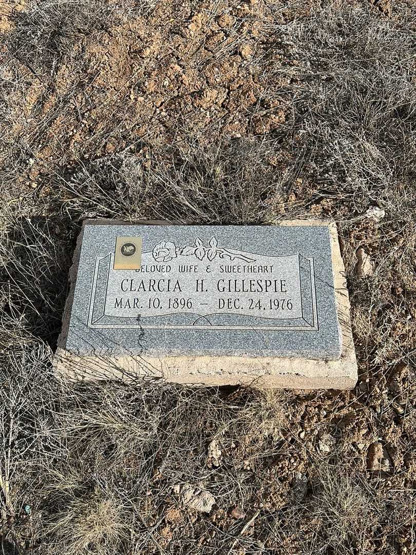 Clarcia H. Gillespie's grave. Photo 1