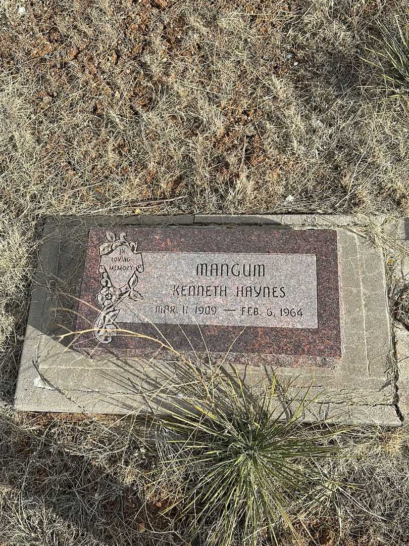 Kenneth Haynes Mangum's grave. Photo 1