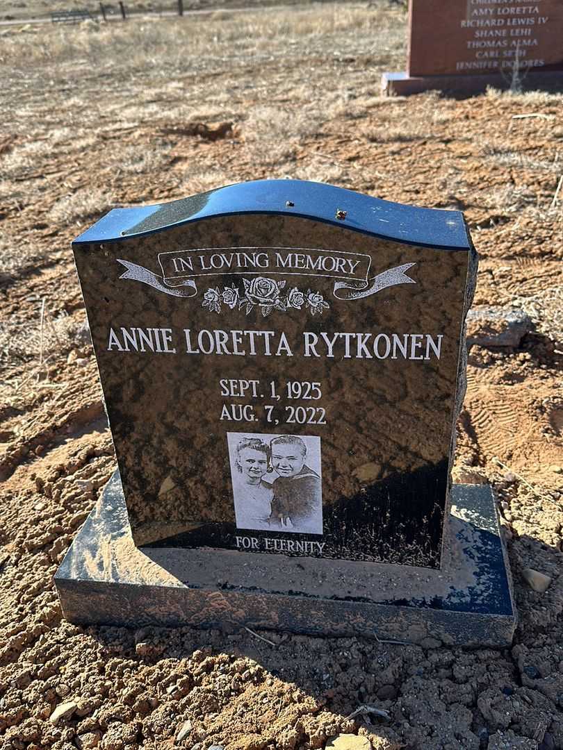Annie Loretta Rytkonen's grave. Photo 1