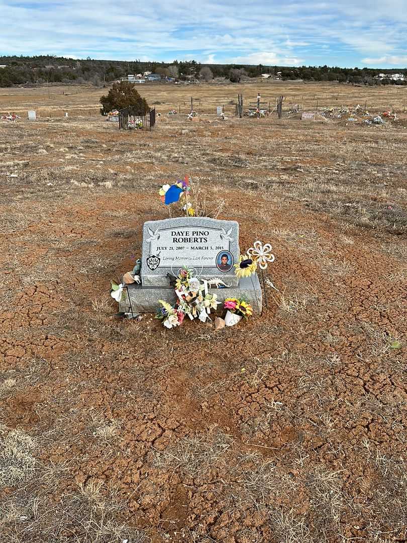 Daye Pino Roberts's grave. Photo 1