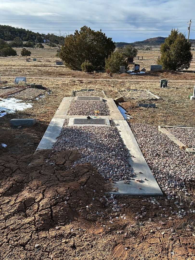 Gertrude Rogers Tiede's grave. Photo 2